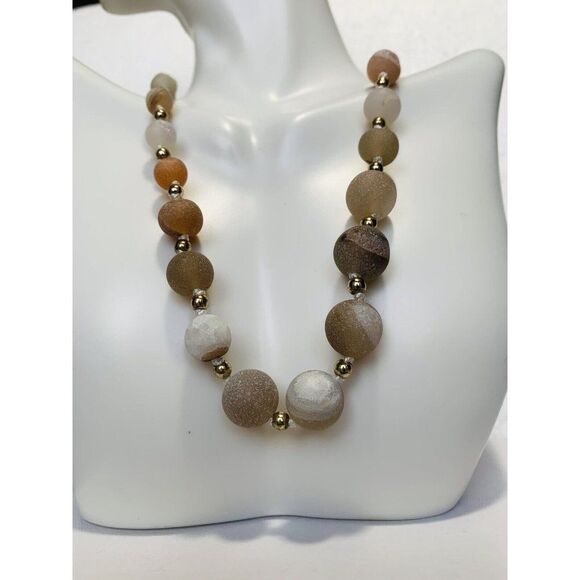 Vintage Tan Spherical Large Beaded Round Long Graduated Stone Necklace 40” - Picture 9 of 12